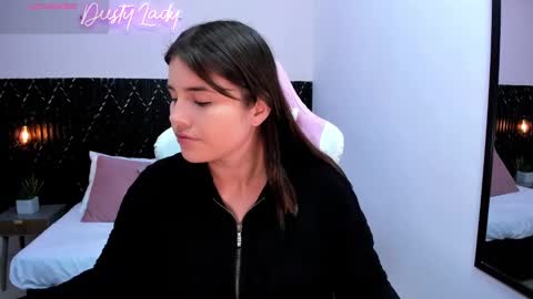 Snapshot of aabby_lee chatting on February 22, 12:19 pm Abby Lee online show from February 22, 12:19 pm