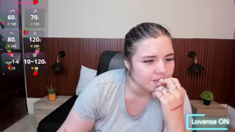 Snapshot of aabby_lee chatting on October 20, 7:25 pm Abby Lee online show from October 20, 7:25 pm