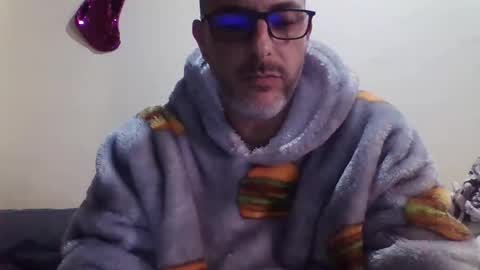 Snapshot of aabcguyy chatting on December 14, 2:00 pm aabcguyy online show from December 14, 2:00 pm