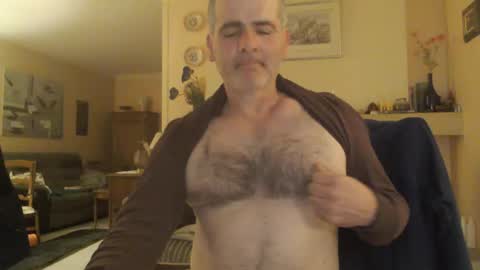 Snapshot of aalex1717 chatting on March 7, 4:24 am Aalex1717 online show from March 7, 4:24 am