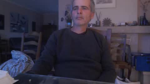 Snapshot of aalex1717 chatting on October 20, 6:25 am Aalex1717 online show from October 20, 6:25 am
