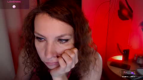 Snapshot of aamazingjoi chatting on January 3, 9:57 pm Katie online show from January 3, 9:57 pm