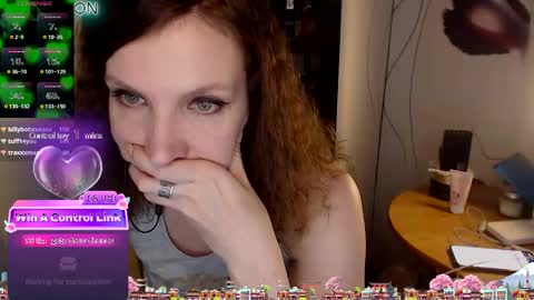 Snapshot of aamazingjoi chatting on February 14, 9:43 pm Katie online show from February 14, 9:43 pm