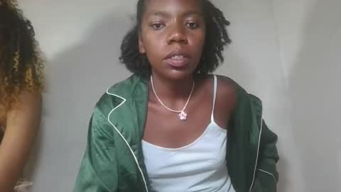 aangevelo online show from November 3, 10:21 pm