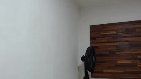 aarom online show from March 30, 6:31 pm