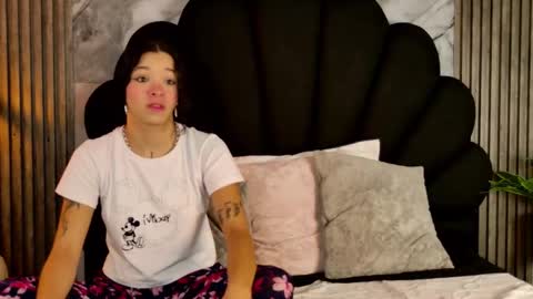 aaron_and_alahya online show from December 14, 2:17 am