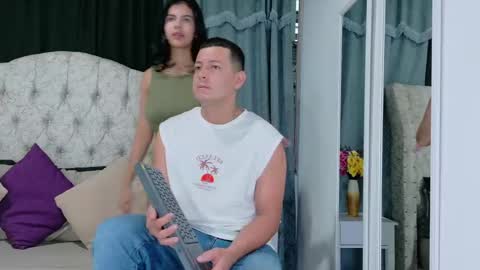 Aaron  Samanta  online show from December 12, 10:56 am