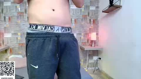 Aaron y Antonella online show from November 9, 9:02 pm