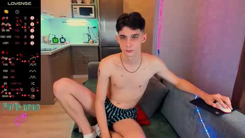 Aaron Bang online show from December 14, 8:24 pm