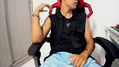 Snapshot of aaron_blake08 chatting on January 7, 4:59 am Aaron Blake08 online show from January 7, 4:59 am