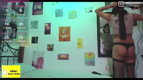 Snapshot of aaron_darkus chatting on September 30, 11:21 pm Aaron online show from September 30, 11:21 pm