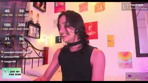 Snapshot of aaron_darkus chatting on October 12, 12:20 am Aaron online show from October 12, 12:20 am