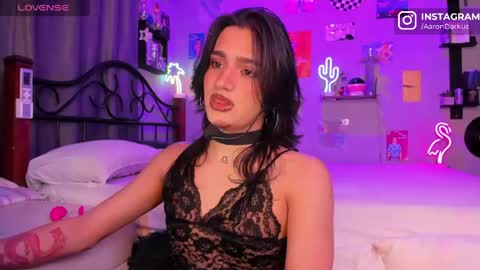 Aaron  online show from May 19, 2:07 am