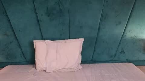 Aaron Ezequiel online show from April 17, 12:41 pm