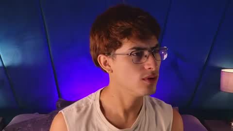 Snapshot of aaron_eze chatting on July 18, 12:09 pm Aaron Ezequiel online show from July 18, 12:09 pm