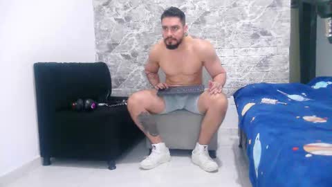 Aaron kwok online show from March 10, 2:39 am