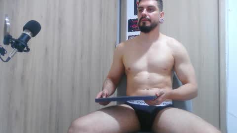 Aaron kwok online show from November 6, 4:35 am