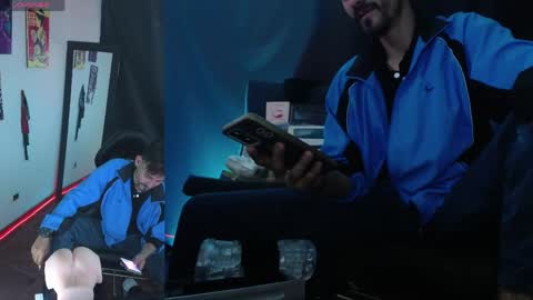 aaron_malikk online show from April 24, 3:53 am