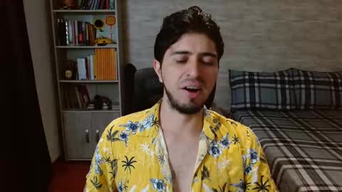 Aaron online show from February 8, 8:01 pm