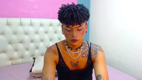 Snapshot of aaronbakers chatting on January 17, 6:57 am im NiallDun online show from January 17, 6:57 am