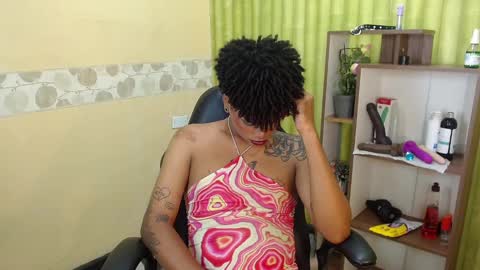 Snapshot of aaronbakers chatting on February 18, 6:26 am im NiallDun online show from February 18, 6:26 am