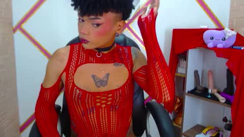 Snapshot of aaronbakers chatting on December 2, 1:55 am im NiallDun online show from December 2, 1:55 am