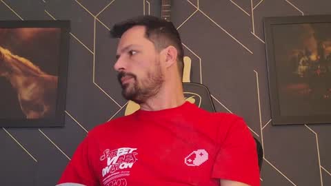 Snapshot of aaronbomer chatting on February 4, 6:04 am Aaron online show from February 4, 6:04 am