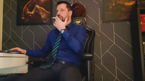 Snapshot of aaronbomer chatting on February 11, 1:41 am Aaron online show from February 11, 1:41 am