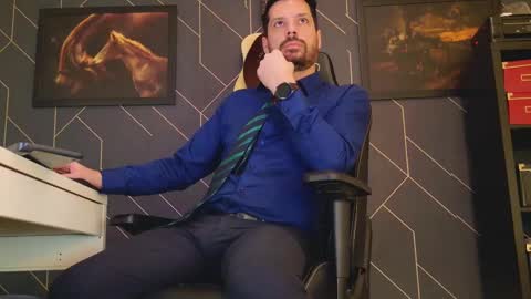 Snapshot of aaronbomer chatting on February 17, 11:34 am Aaron online show from February 17, 11:34 am