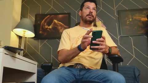 Snapshot of aaronbomer chatting on September 8, 6:40 pm Aaron online show from September 8, 6:40 pm