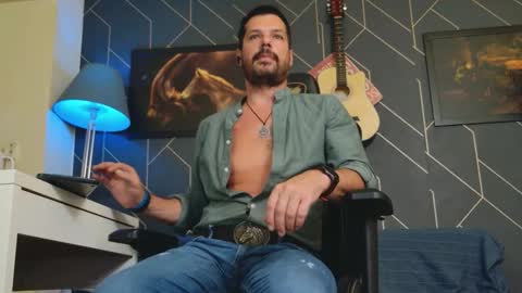 Snapshot of aaronbomer chatting on September 11, 10:21 pm Aaron online show from September 11, 10:21 pm