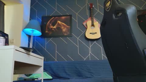 Snapshot of aaronbomer chatting on September 12, 10:26 am Aaron online show from September 12, 10:26 am