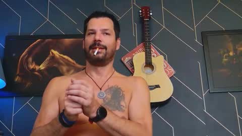 Snapshot of aaronbomer chatting on September 19, 5:35 pm Aaron online show from September 19, 5:35 pm