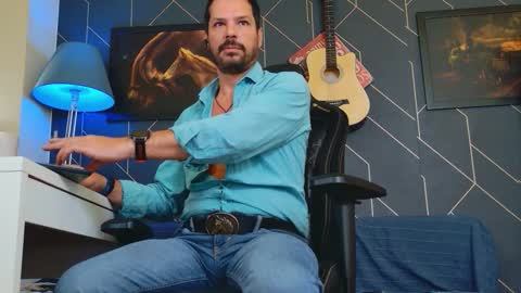 Snapshot of aaronbomer chatting on September 20, 7:09 am Aaron online show from September 20, 7:09 am