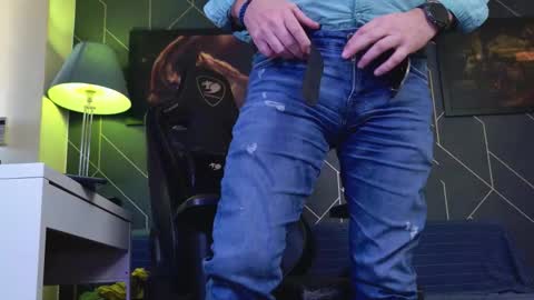 Aaron online show from January 17, 12:21 pm