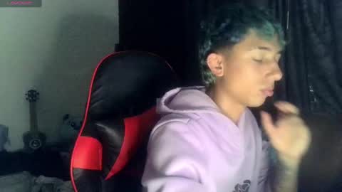 Snapshot of aaronevilxx chatting on September 17, 6:04 am aaronevilxx online show from September 17, 6:04 am