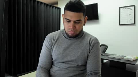 ig aaron hunter123 online show from February 27, 1:44 pm