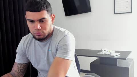 ig aaron hunter123 online show from March 30, 2:18 pm