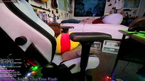 Aaron Skeetman online show from October 5, 8:01 am