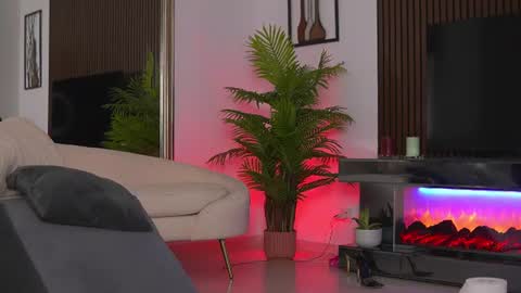 Snapshot of abbela_white chatting on July 20, 6:17 am Alexa online show from July 20, 6:17 am
