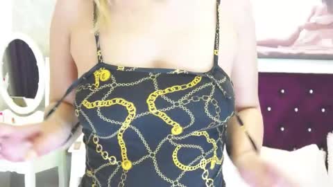 Abbey online show from April 6, 6:20 pm