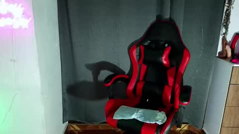 Abbi mooncb online show from February 2, 1:10 pm