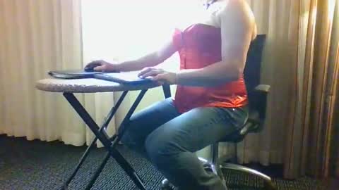 Abbie Cross online show from May 14, 11:00 pm
