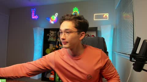 buddy online show from December 4, 5:05 am