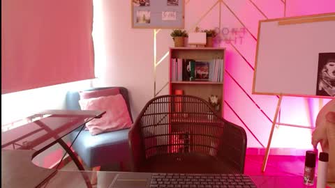 Snapshot of abby_kartman chatting on February 24, 8:51 pm Abby online show from February 24, 8:51 pm