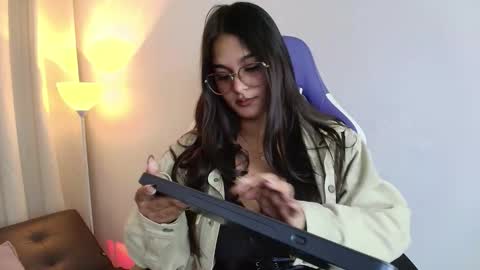 abby_raschell online show from February 28, 5:08 am