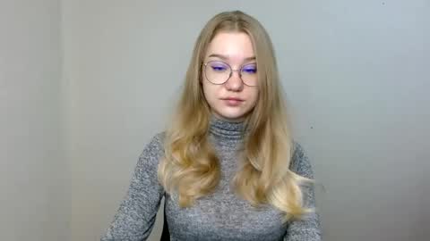 Snapshot of abbymoore__ chatting on April 27, 2:48 pm Abby Lovense is active online show from April 27, 2:48 pm