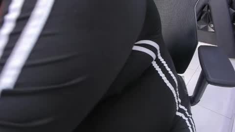 abbyrogers1 online show from April 12, 3:55 am