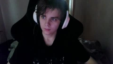 Snapshot of abbysal_blade chatting on February 17, 6:54 am abbysal_blade online show from February 17, 6:54 am
