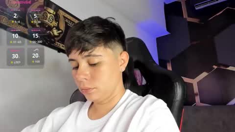 Snapshot of abbysmiitth_ chatting on November 2, 5:59 pm Abby Smith online show from November 2, 5:59 pm